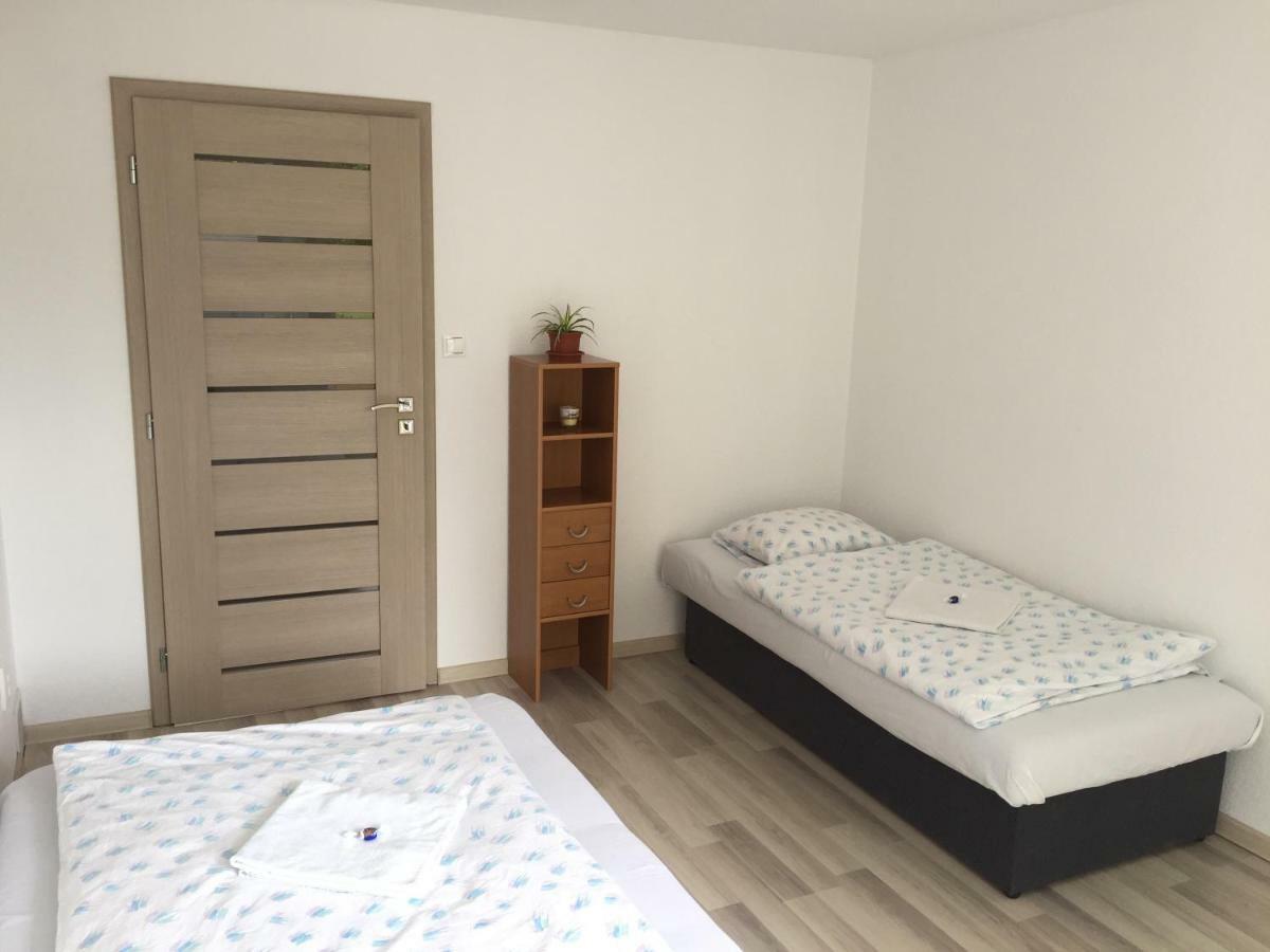 City Centre Apartment Liptovsky Mikulas Bagian luar foto