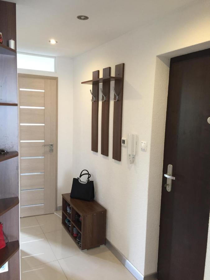 City Centre Apartment Liptovsky Mikulas Bagian luar foto